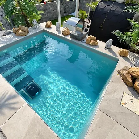 Apartamento Buddha Lounge 40 - Private Pool & Sauna Retreat Kassel