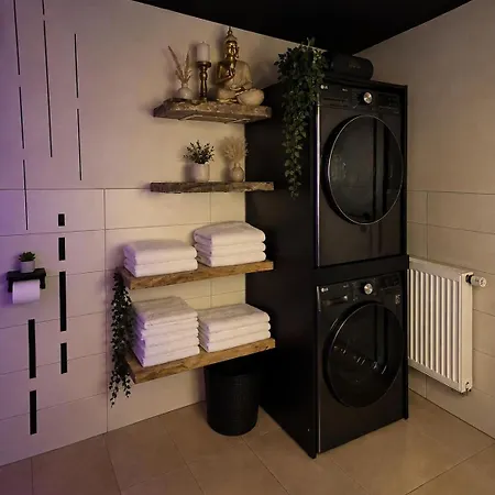 Buddha Lounge 40 - Private Pool & Sauna Retreat Kassel